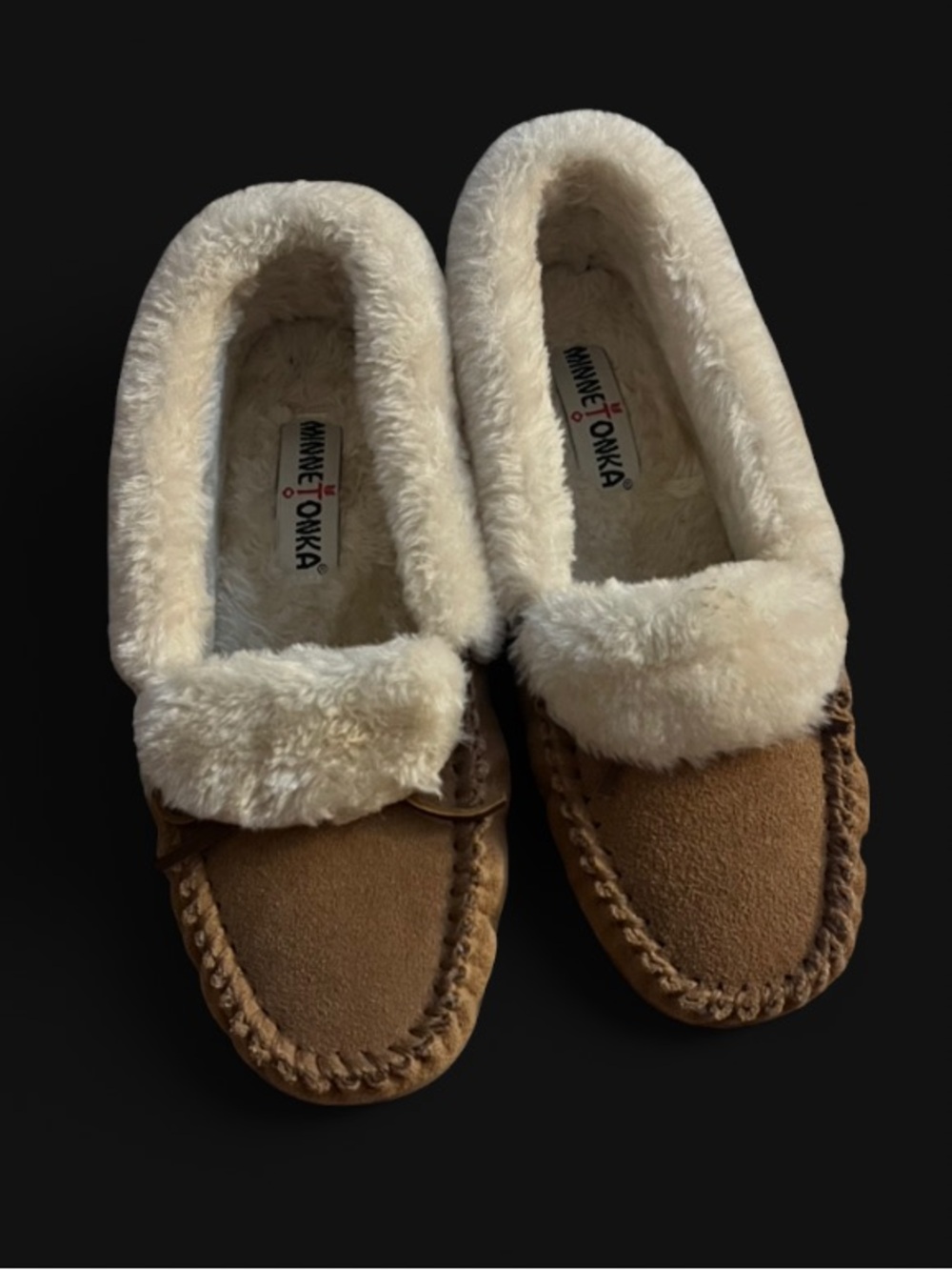 Minnetonka Women's Tabby Folded Trapper Suede Moccasin Slippers Tan NWOT Size 9